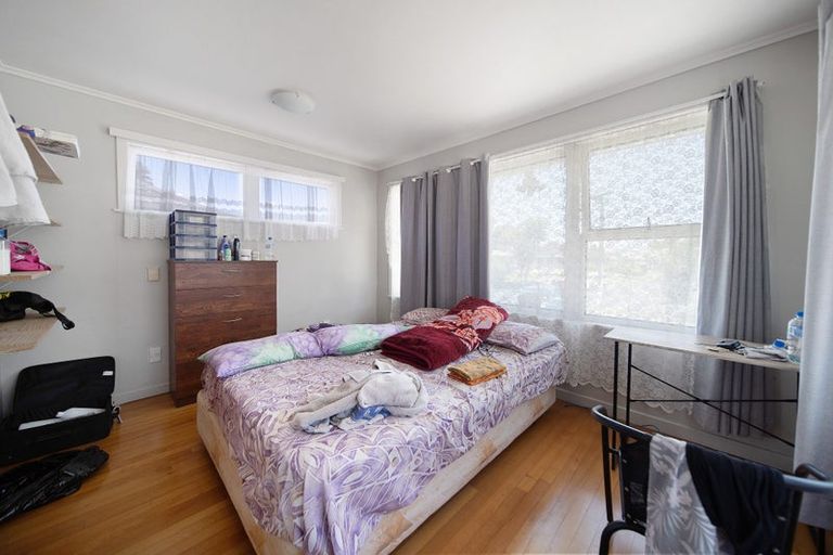 Photo of property in 9 Malcolm Place, Mangere East, Auckland, 2024