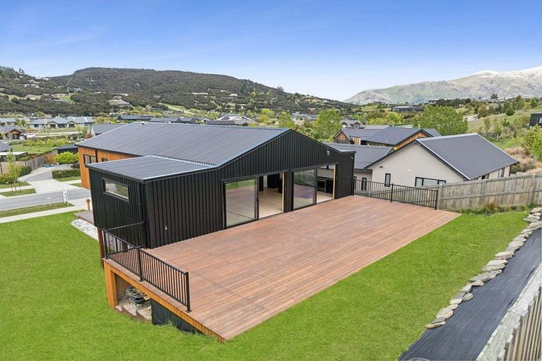 Photo of property in 41 Mount Linton Avenue, Wanaka, 9305