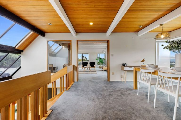 Photo of property in 5 Drayton Drive, Mount Pleasant, Christchurch, 8081