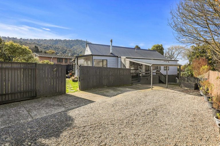 Photo of property in 28 Pukehangi Road, Pukehangi, Rotorua, 3015