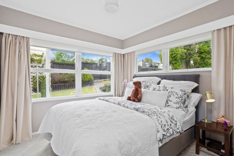 Photo of property in 72 Verbena Road, Birkdale, Auckland, 0626