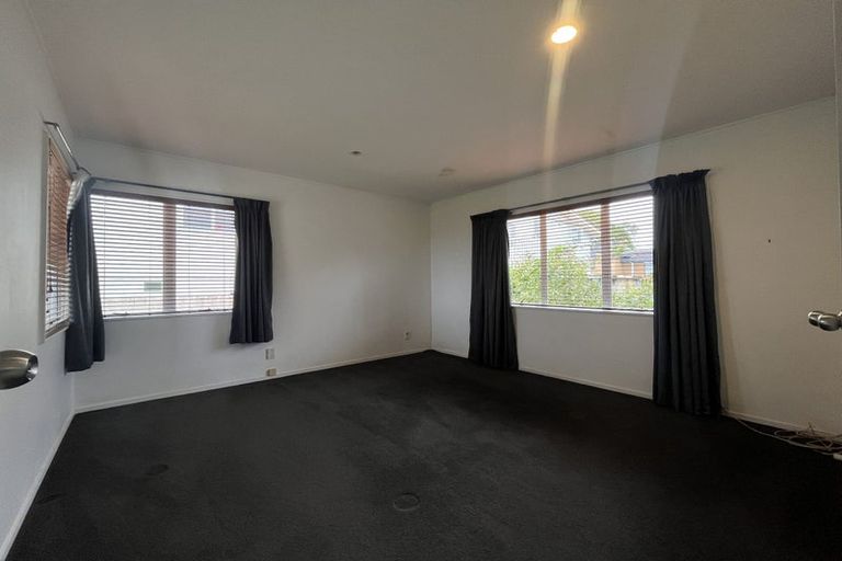 Photo of property in 103b Redoubt Road, Goodwood Heights, Auckland, 2105