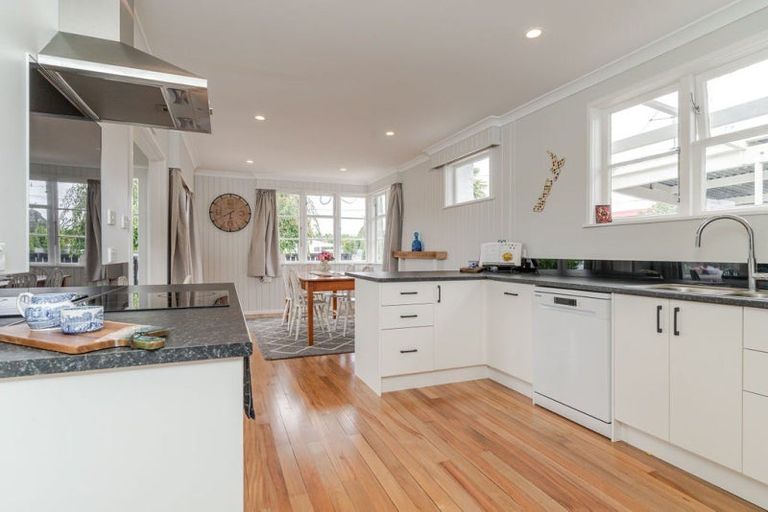 Photo of property in 99 Broadway, Carterton, 5713