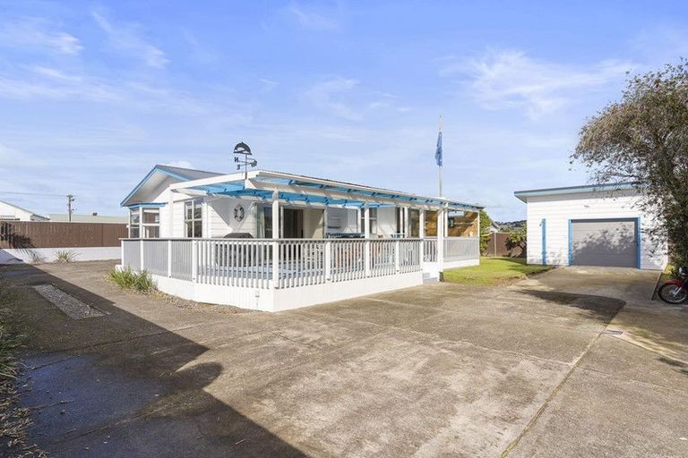 Photo of property in 118 Aberdeen Place, Whangamata, 3620