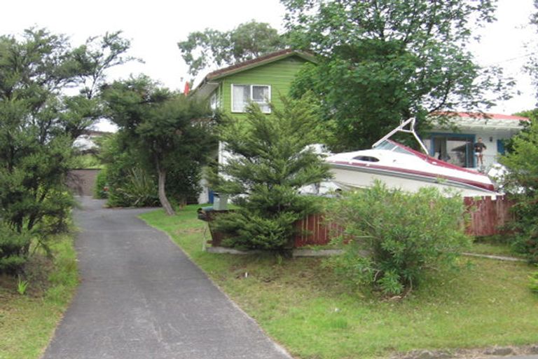 Photo of property in 1/25 Moire Road, Massey, Auckland, 0614