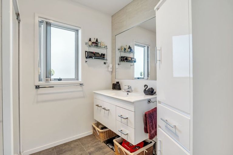 Photo of property in 11 Kamahi Crescent, Papamoa Beach, Papamoa, 3118