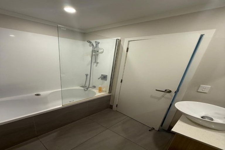 Photo of property in 26 Joseph Street, Flat Bush, Auckland, 2019