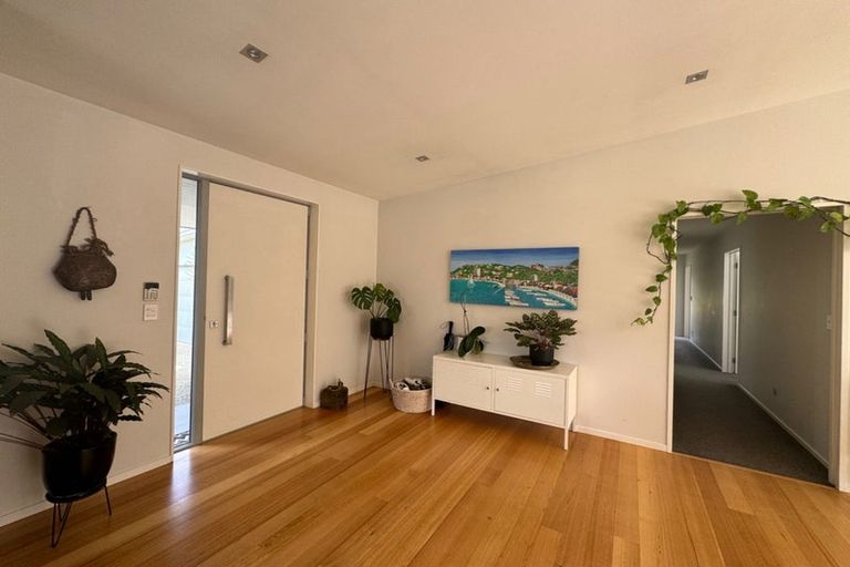 Photo of property in 121 Butcher Road, Pukekohe, 2120