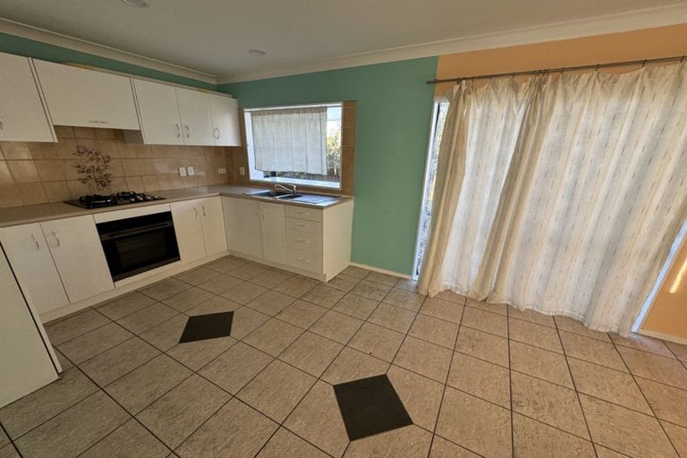 Photo of property in 17 Lolim Place, Favona, Auckland, 2024