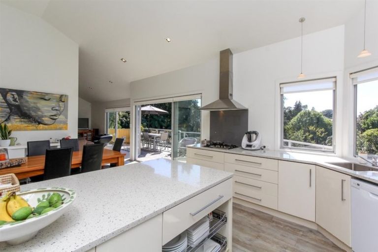 Photo of property in 15 Shortland Street, Lower Vogeltown, New Plymouth, 4310