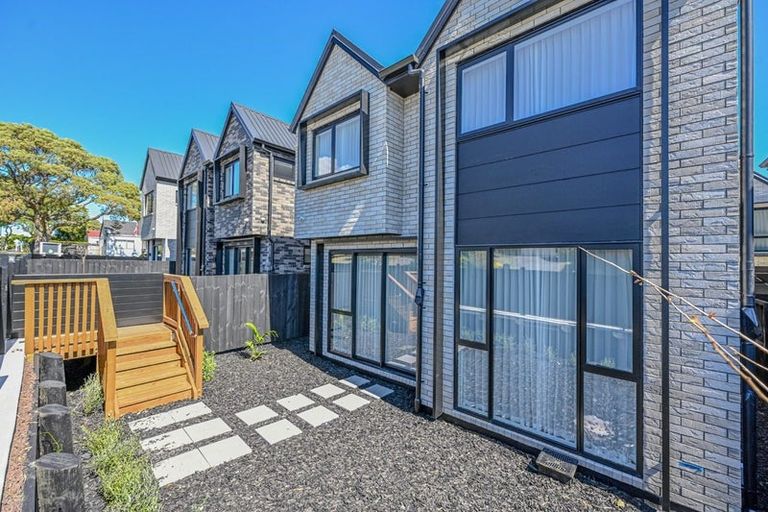 Photo of property in 1 Galloway Crescent, Farm Cove, Auckland, 2012