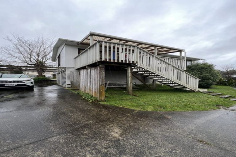 Photo of property in 22 Crosby Road, West Harbour, Auckland, 0618