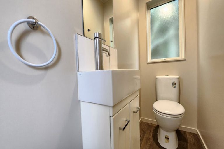 Photo of property in 6/16 Black Rock Road, Newlands, Wellington, 6037