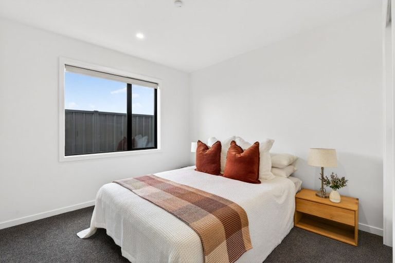 Photo of property in 7 Annie Aranui Drive, Poraiti, 4182