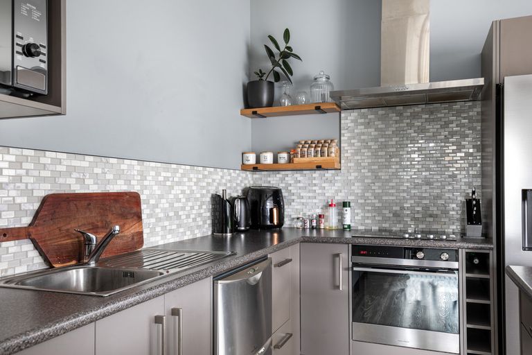 Photo of property in 42 Brandon Street, Alexandra, 9320