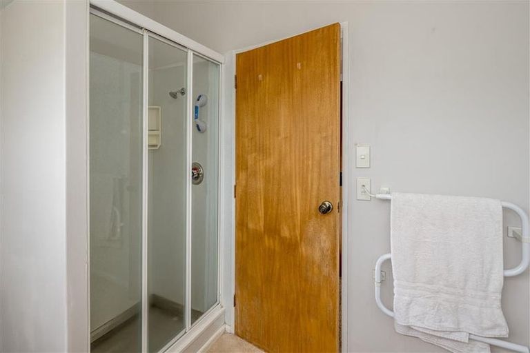 Photo of property in 80b Elizabeth Street, Waikanae, 5036