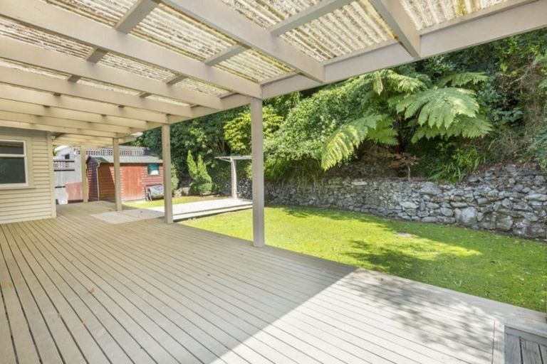 Photo of property in 20 Bridge Road, Birchville, Upper Hutt, 5018