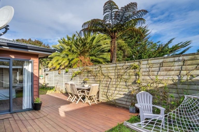 Photo of property in 50a Renown Road, Raumati South, Paraparaumu, 5032