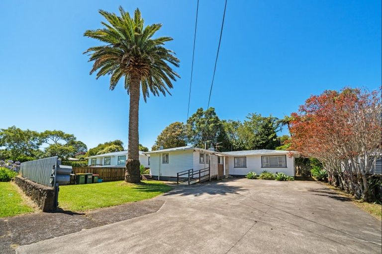 Photo of property in 81 Awanui Street, Merrilands, New Plymouth, 4312