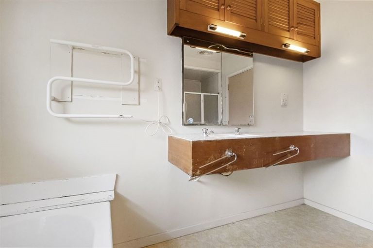 Photo of property in 412 Halswell Road, Halswell, Christchurch, 8025