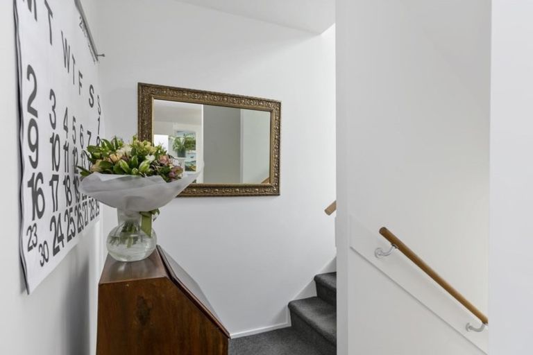 Photo of property in 20/2 Onslow Road, Khandallah, Wellington, 6035