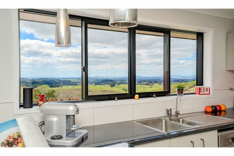 Photo of property in 870 Pungaere Road, Waipapa, 0295