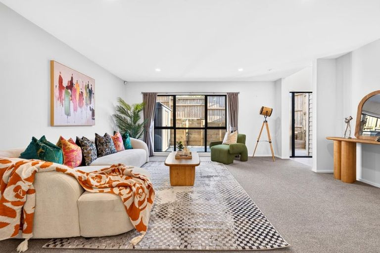 Photo of property in 10 Sophie Lane, Henderson, Auckland, 0612