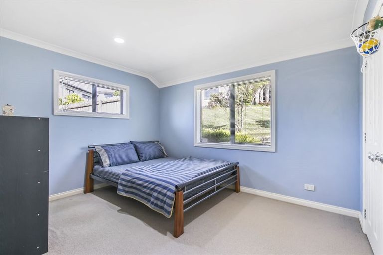 Photo of property in 19 Black Teal Close, Unsworth Heights, Auckland, 0632