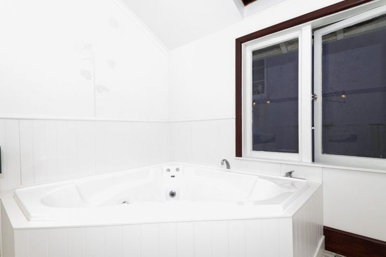 Photo of property in 5 Lewisville Terrace, Thorndon, Wellington, 6011