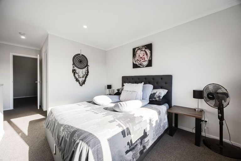 Photo of property in 2/125b Metcalfe Road, Ranui, Auckland, 0612