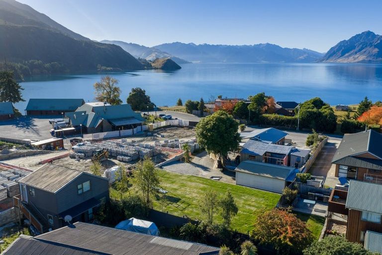 Photo of property in 9 Capell Avenue, Lake Hawea, 9382