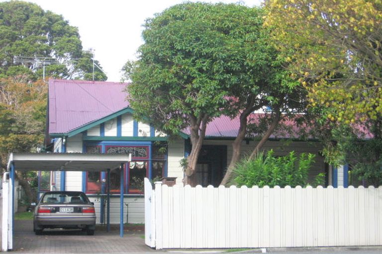 Photo of property in 12 Pharazyn Street, Melling, Lower Hutt, 5010