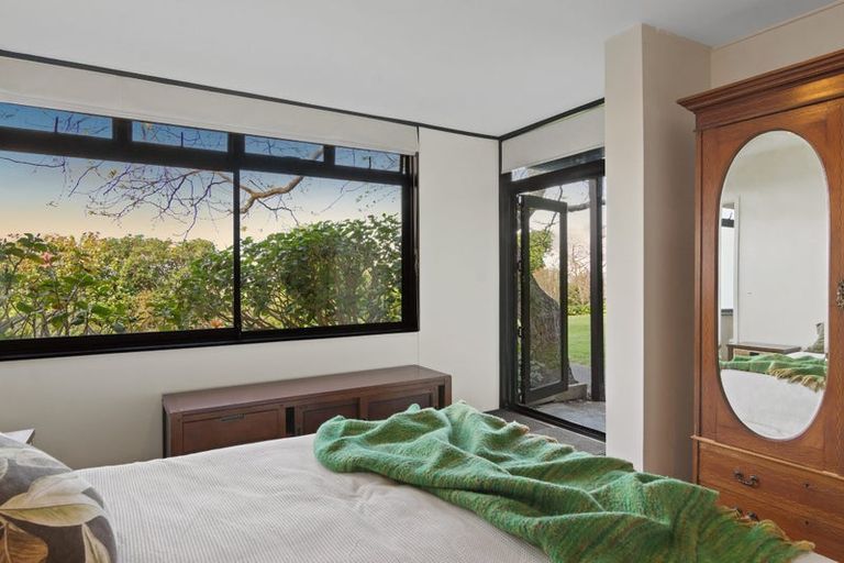 Photo of property in 181 Vaughans Road, Okura, Auckland, 0792