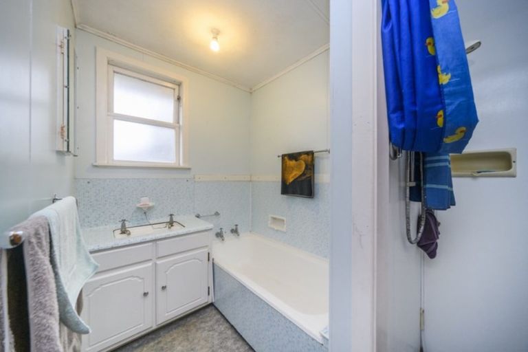 Photo of property in 24 Potaka Street, Marton, 4710