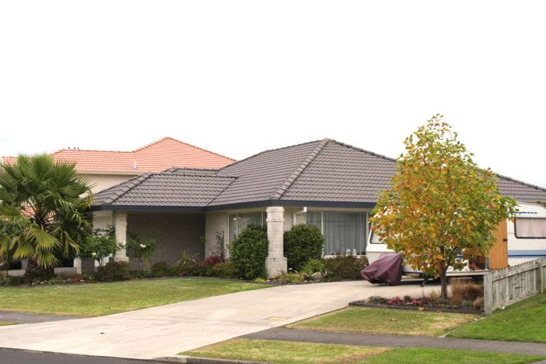 Photo of property in 4 Glassonby Road, Northpark, Auckland, 2013
