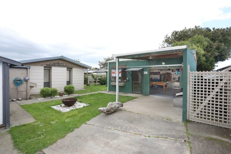 Photo of property in 10 Aitken Street, Bulls, 4818