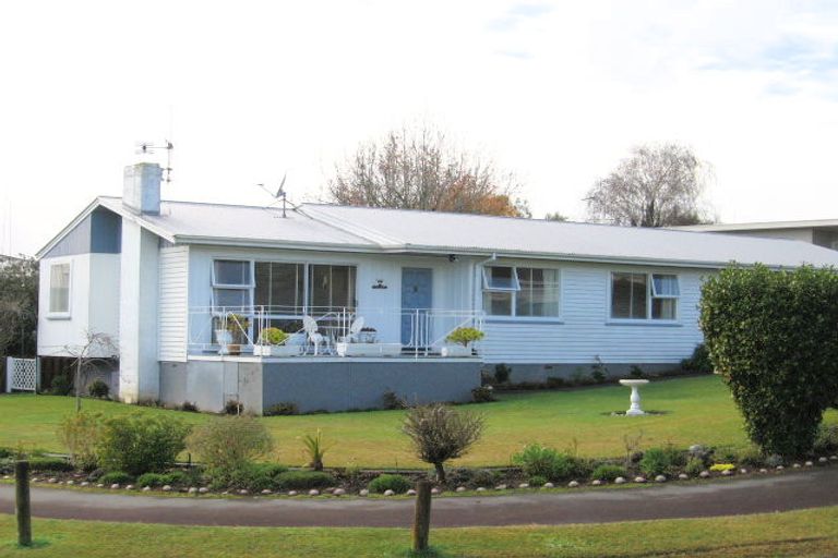 Photo of property in 32 Resthill Crescent, Glenview, Hamilton, 3206