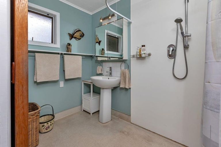 Photo of property in 94 One Tree Point Road, One Tree Point, 0118