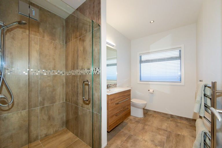 Photo of property in 11a Avenue Road, Greenmeadows, Napier, 4112