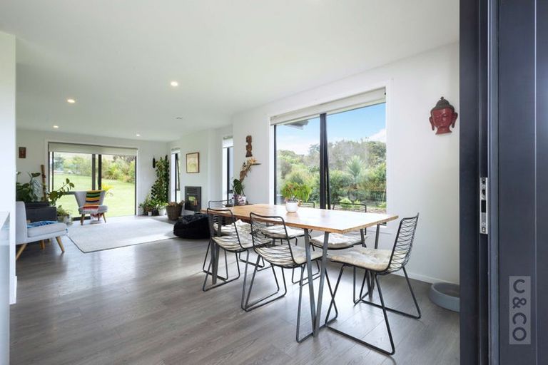 Photo of property in 225b Amreins Road, Taupaki, 0782