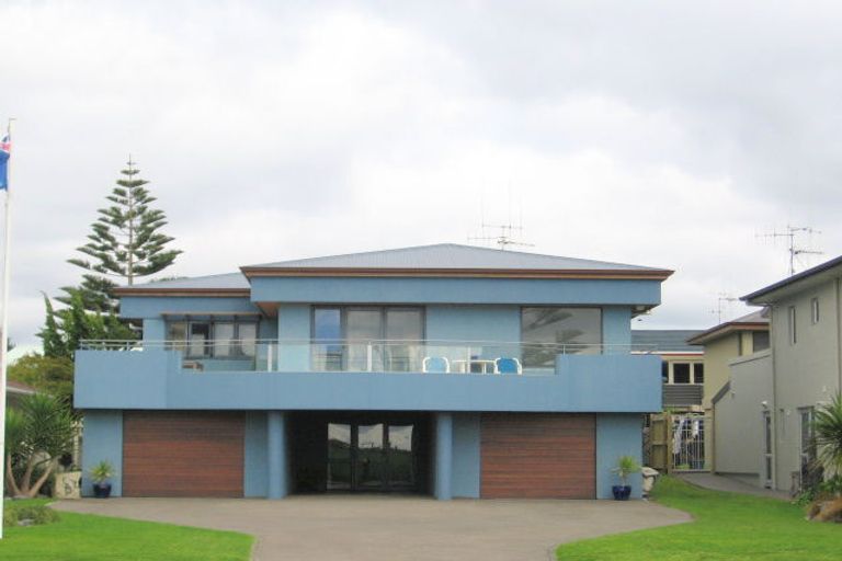 Photo of property in 117 Marine Parade, Mount Maunganui, 3116