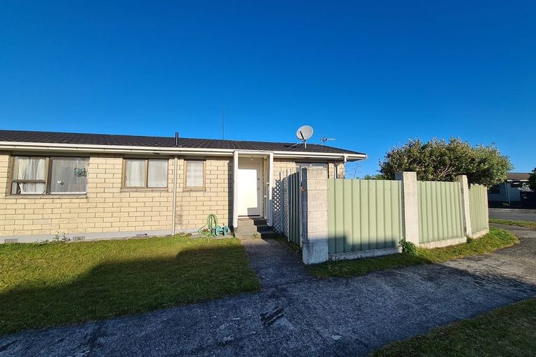 Photo of property in 2/59 Cypress Drive, Maungaraki, Lower Hutt, 5010