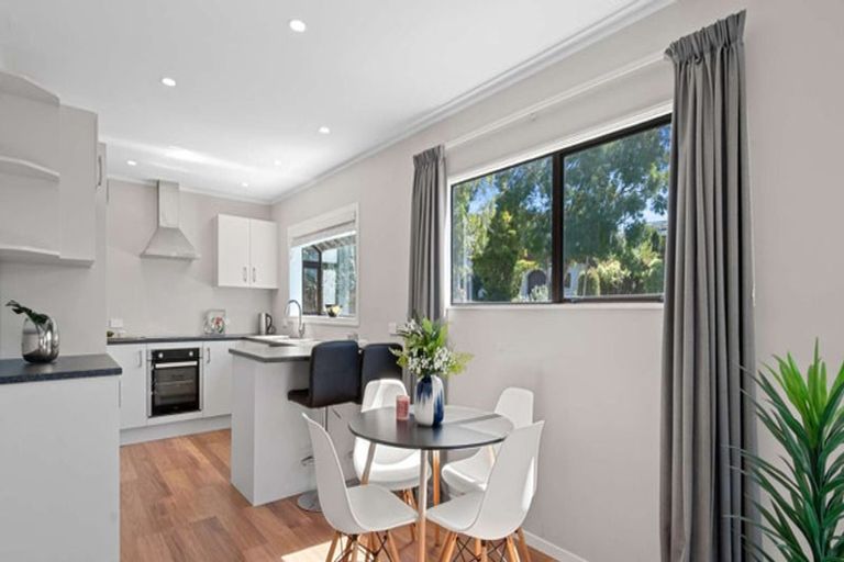 Photo of property in 1/17 Sturm Avenue, Massey, Auckland, 0614