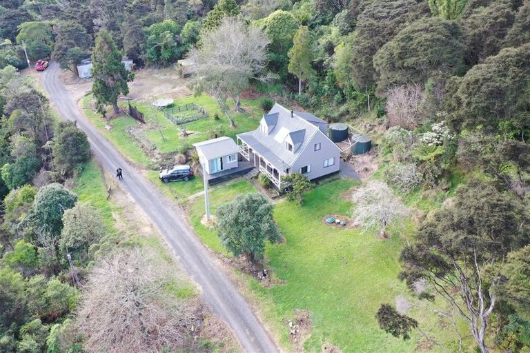 Photo of property in 761 Driving Creek Road, Coromandel, 3583