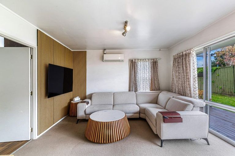 Photo of property in 1/162 Pigeon Mountain Road, Half Moon Bay, Auckland, 2012