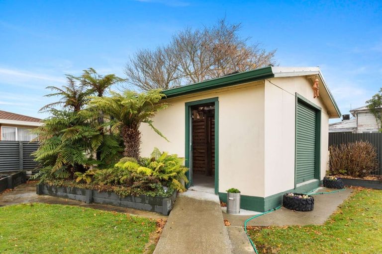 Photo of property in 22 Shelton Place, Feilding, 4702