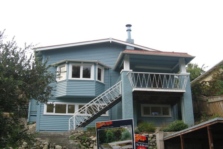 Photo of property in 11 Burns Road, Hospital Hill, Napier, 4110