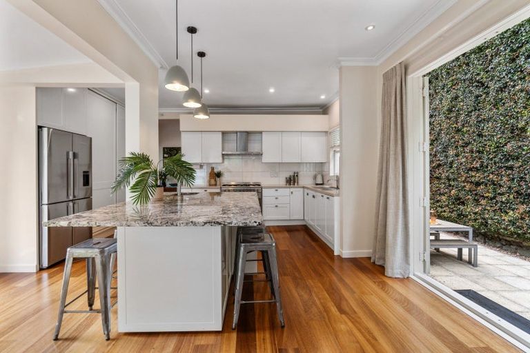 Photo of property in 714 Remuera Road, Remuera, Auckland, 1050