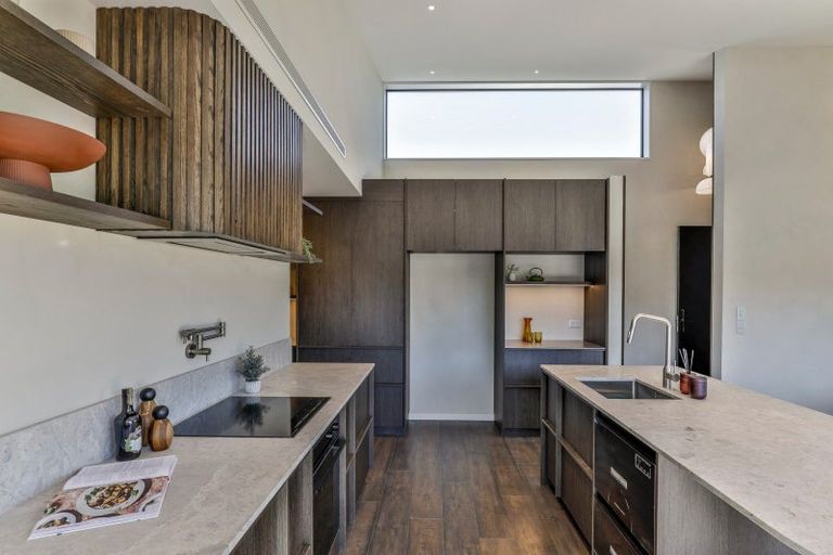 Photo of property in 14 Kirimoko Crescent, Wanaka, 9305