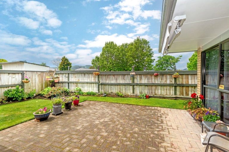 Photo of property in 8 Coulston Place, Riverdale, Gisborne, 4010